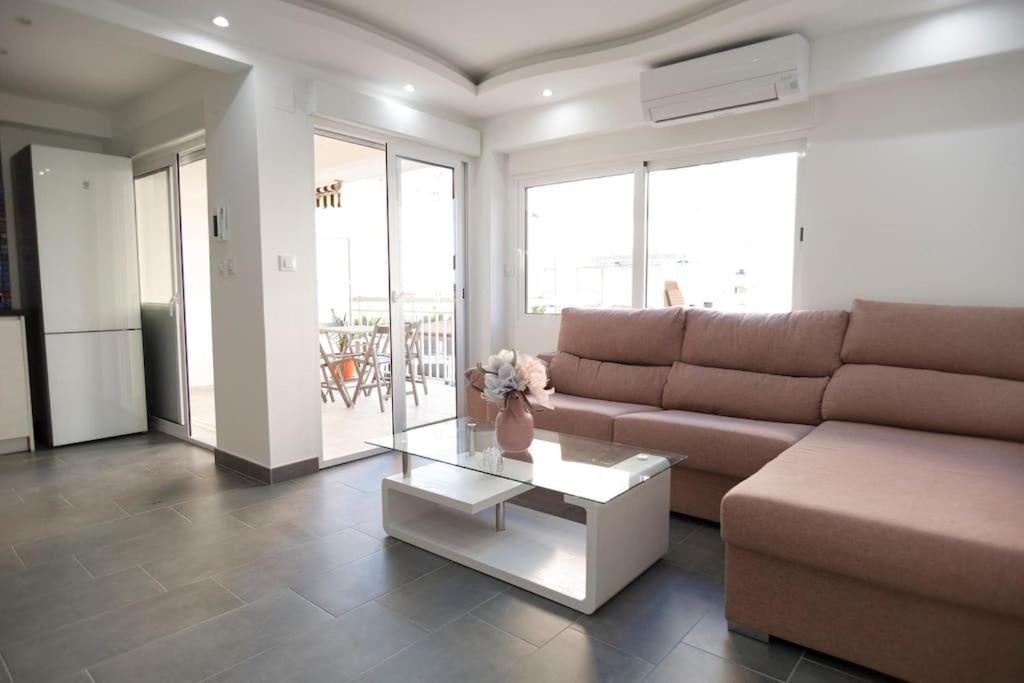 Cozy Apartment, Very Fresh At Playa De Gandia Buitenkant foto