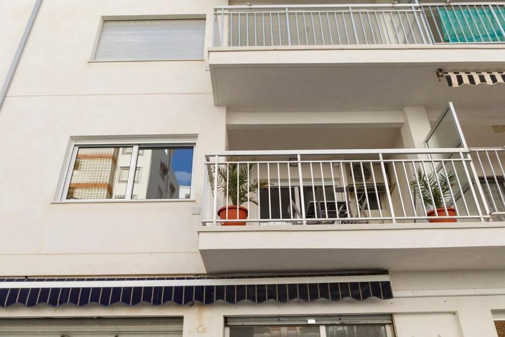 Cozy Apartment, Very Fresh At Playa De Gandia Buitenkant foto