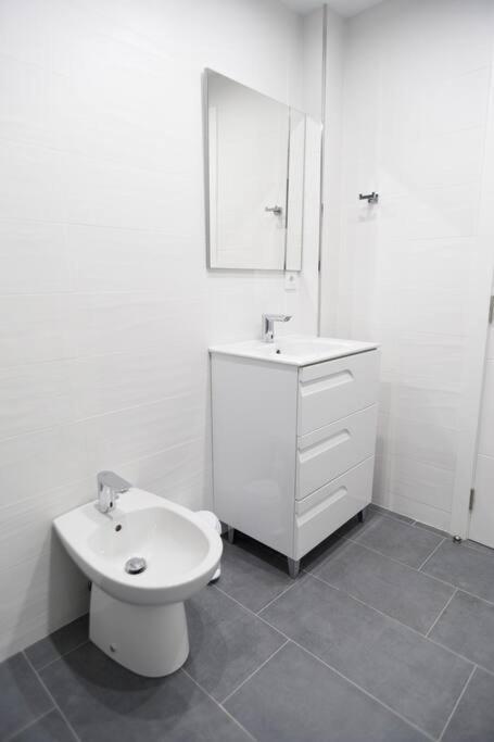Cozy Apartment, Very Fresh At Playa De Gandia Buitenkant foto